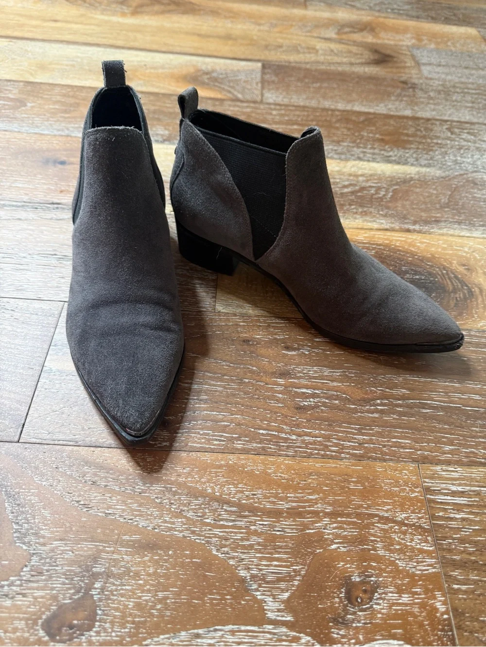 Marc Fisher Gray Suede Yale Chelsea Ankle Boots Booties / Size 6M